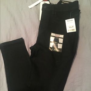 Black skinny jeans
